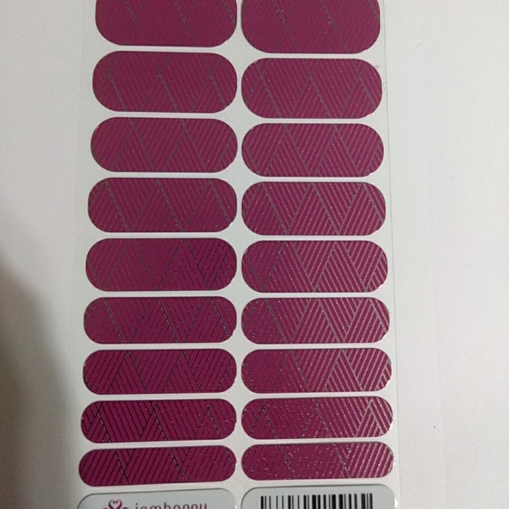 Jamberry Purple and Silver Crisscross nail wraps